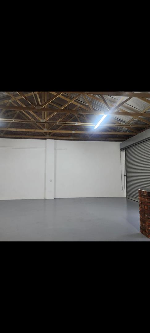 To Let commercial Property for Rent in Overbaakens Eastern Cape